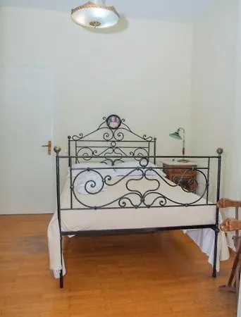 Theodore's Maisonette Next To The Metro Station Athens