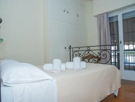 Theodore's Maisonette Next To The Metro Station * Athens