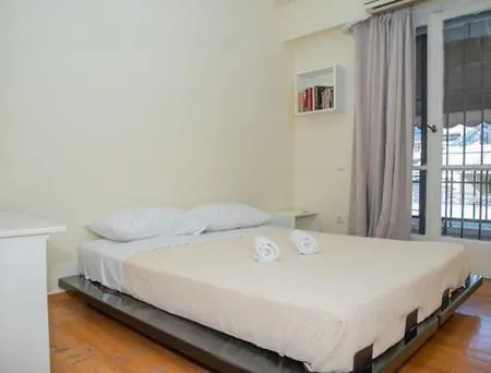 Διαμέρισμα Theodore's Maisonette Next To The Metro Station